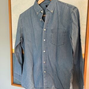 Uniqlo Light Blue Casual Button Down Shirt